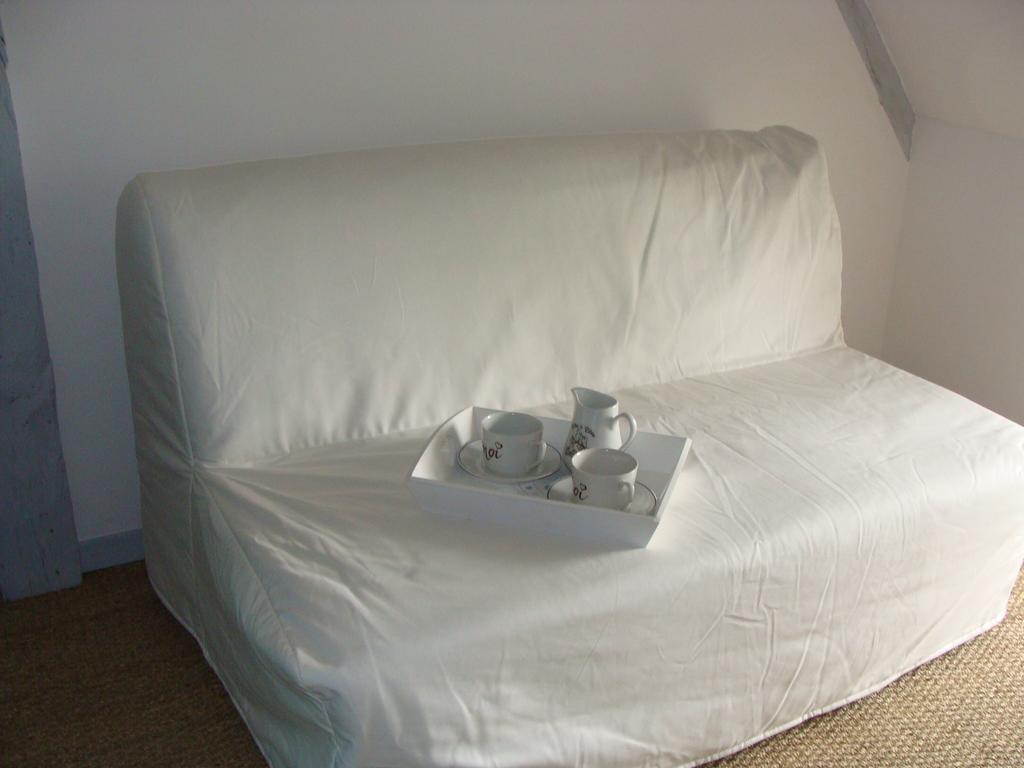 Le Vieux Castel Goustranville Room photo