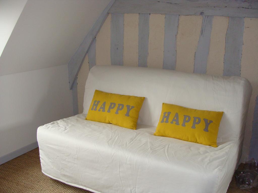 Le Vieux Castel Goustranville Room photo